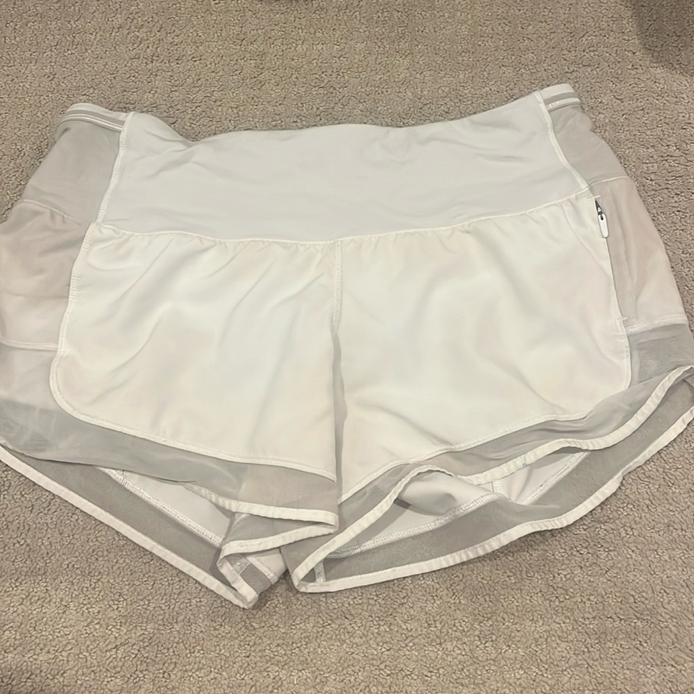 WHITE LULULEMON SHORTS